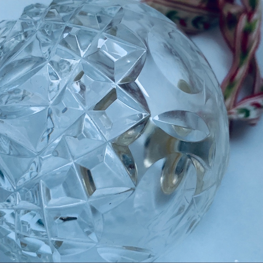 Rogaska Gallia Lead Crystal Ball Ornament - Picture 2 of 7